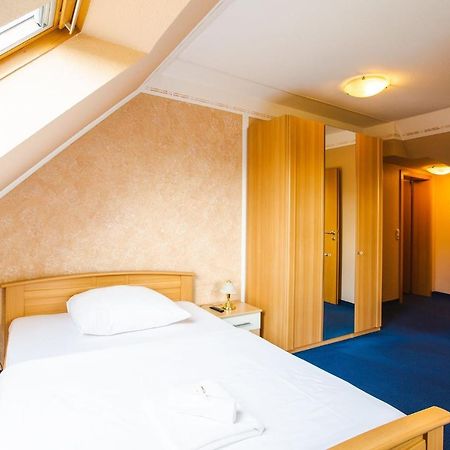 Hotel Altstadt Wassenberg Екстериор снимка