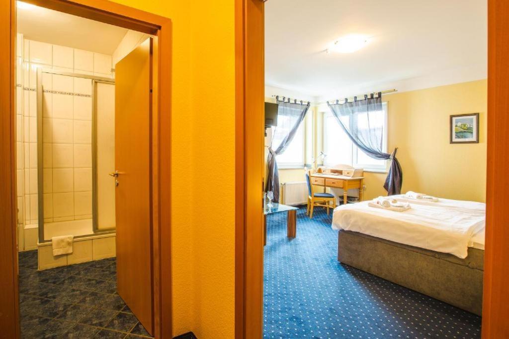 Hotel Altstadt Wassenberg Екстериор снимка